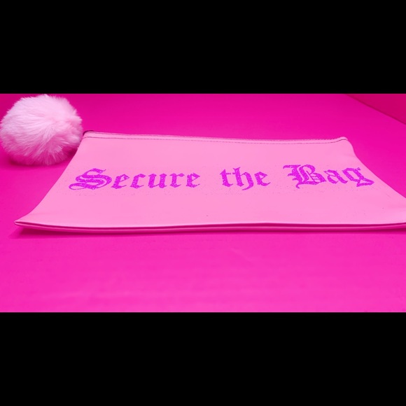 Custom bank bag - Picture 3 of 3